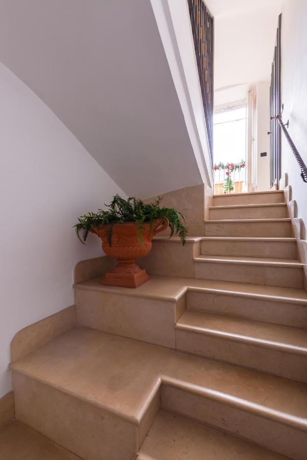 Residenza Partanna By Napoliapartments Exterior photo